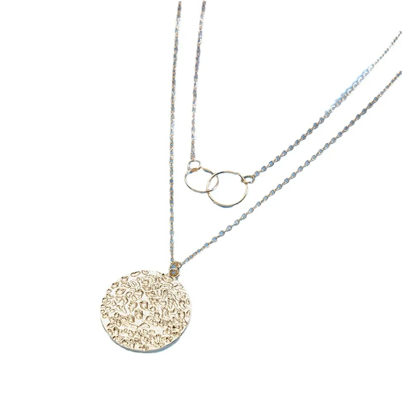 Elegant Layered Alloy Necklace with Textured Pendant