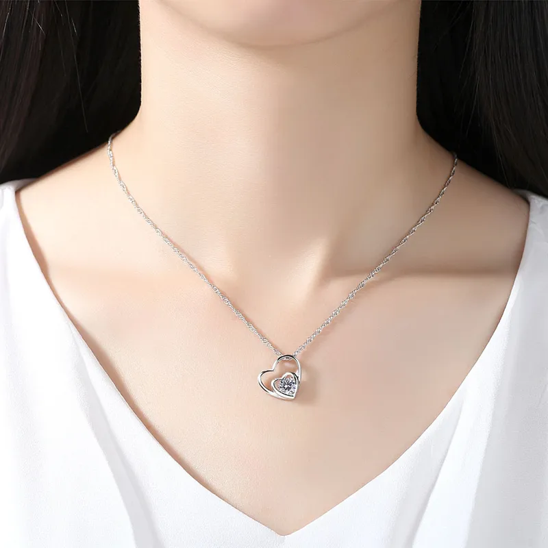 Elegant Heart-Shaped Alloy Pendant Necklace