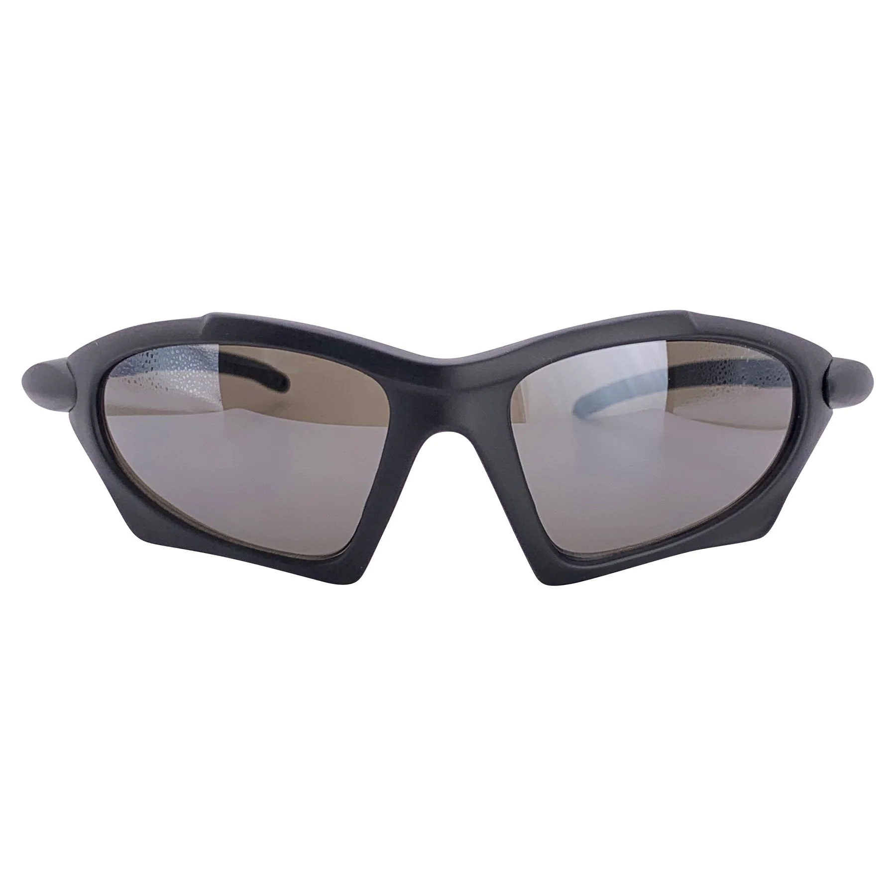 Effortlessly Chic Eyewear for the Modernist